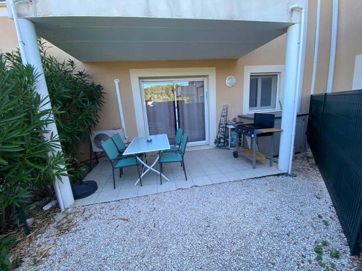 Appartement Entre Lac Et Mer Avec Piscine Péret Exterior foto