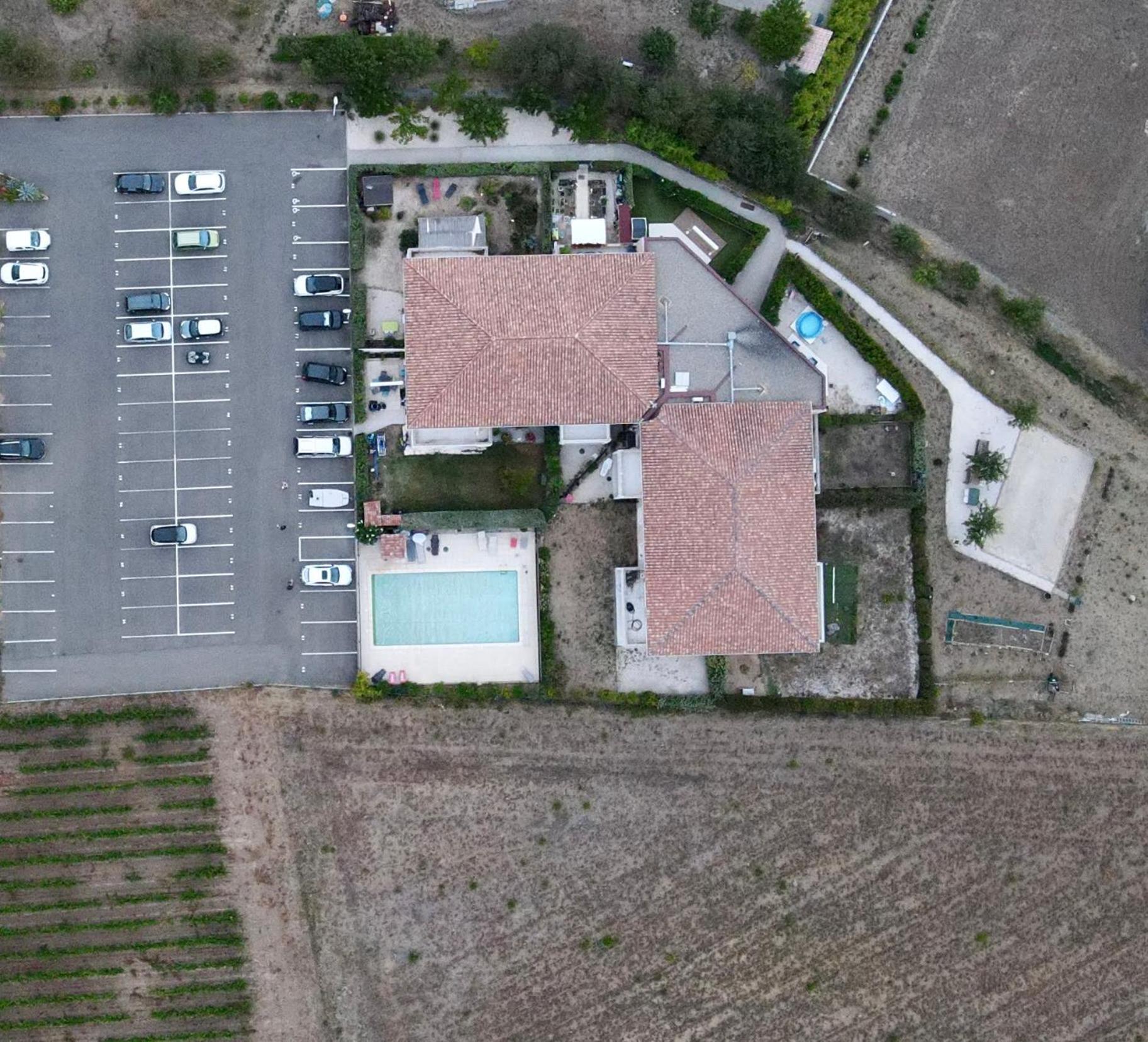 Appartement Entre Lac Et Mer Avec Piscine Péret Exterior foto